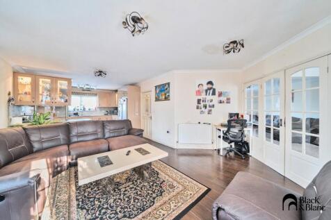 Kitchen/ Living