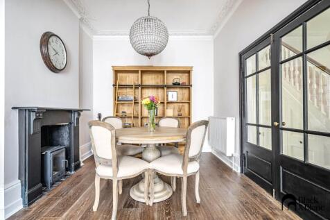 Living Room/ Diner