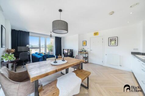 Reception/Kitchen