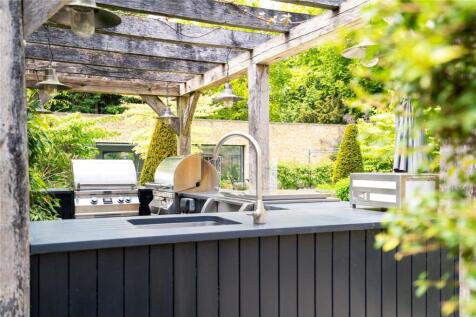 Outdoor Kitchen
