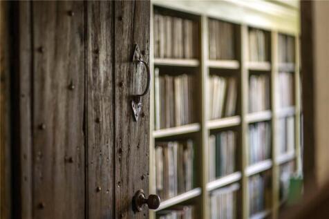 Library/Snug