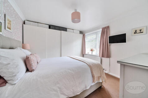 f8c275b1-7e12-41d...