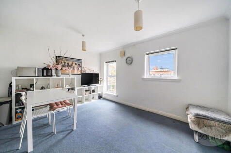 a390ef1e-4266-466...