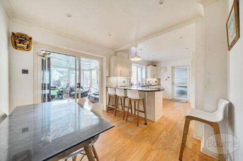 acc81516-36e0-46b...