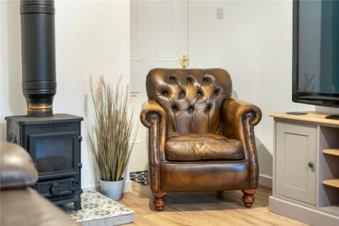 Cottage Lounge