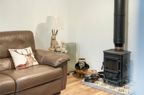 Cottage Lounge