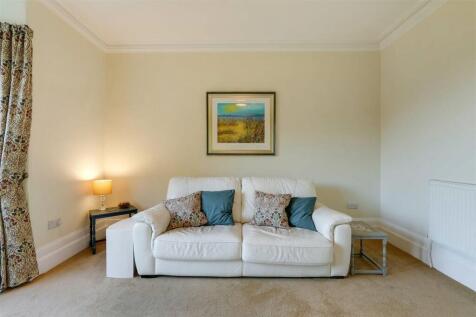 Lounge/Bed 3