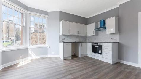 Lounge/Kitchen
