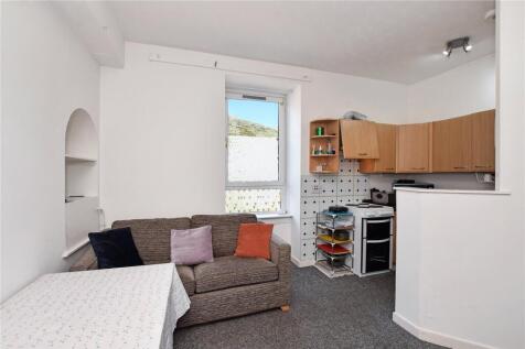 Lounge/Kitchen