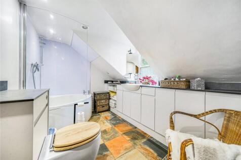 Bathroom Upper