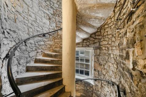 Entrance Stairwell