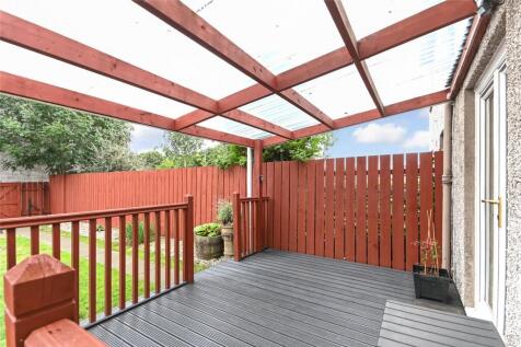 Rear Decking Area