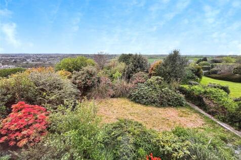 Rear Gardens &amp; View