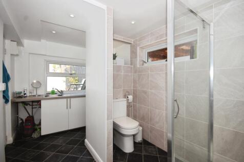 Utility Shower Room