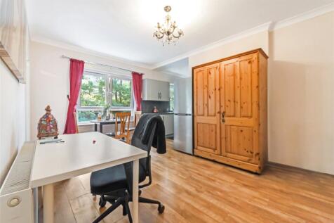 L:iving Room