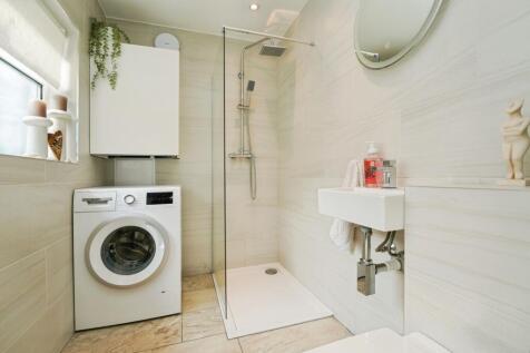 Shower Room/Utility