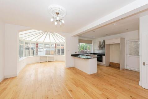 Kitchen/Dayroom