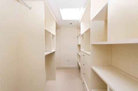 Walk In Wardrobe