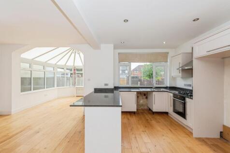 Kitchen/Dayroom