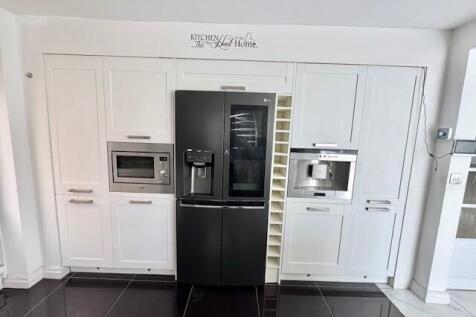 Kitchen Alt view