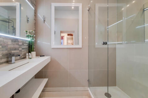 15_Shower Room 1-0