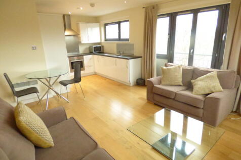 Lounge / Kitchen