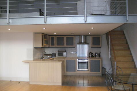 Kitchen / Lounge