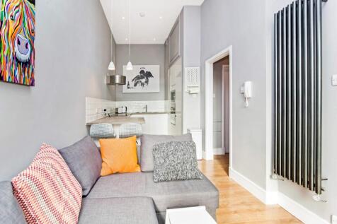 Lounge / Kitchen