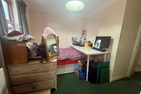 Single Bedroom 2