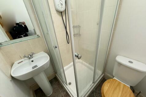 En Suite Off Room