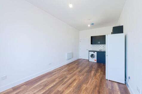 Open Plan Living Room/Kitchen