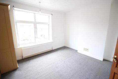 Bedroom One (3)
