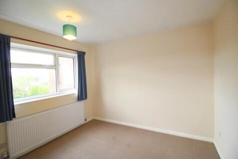 Bedroom 2 (2)