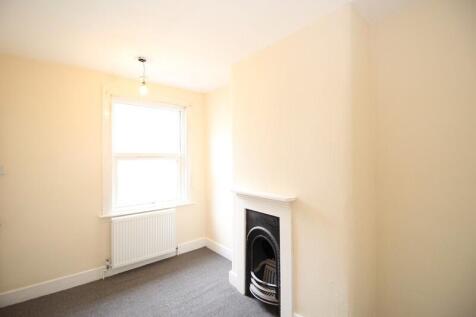 Bedroom 2 (2)