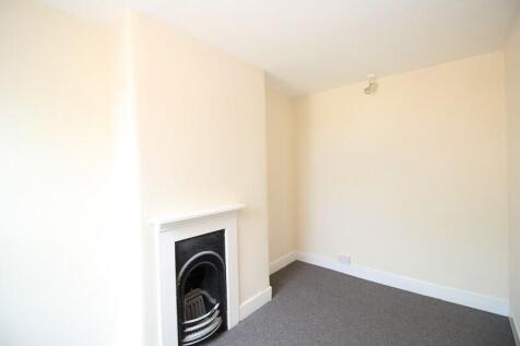 Bedroom 2 (1)