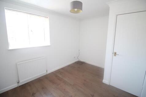 Bedroom One (3)