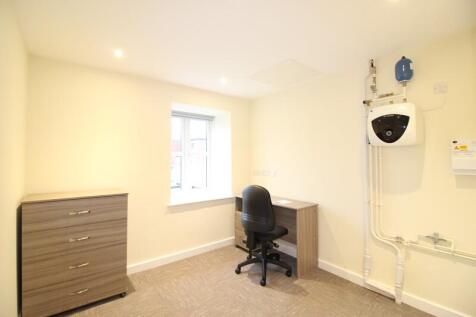 Bedroom Study Area (5)