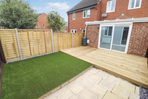 Rear Garden (2).jpg