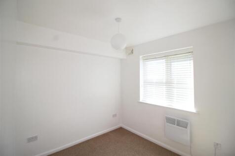 Bedroom (2).JPG