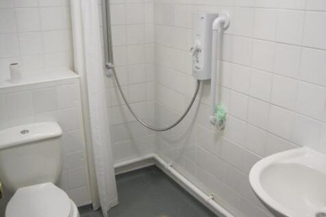 Bathroom .JPG
