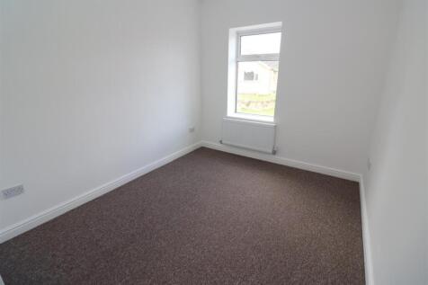 Bedroom 1.JPG