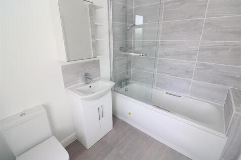 Bathroom.JPG