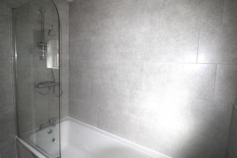 Bathroom.JPG
