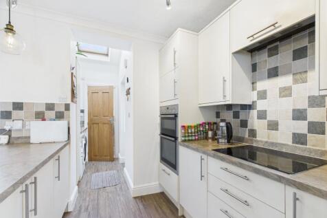 Open plan kitchen/dining/lounge