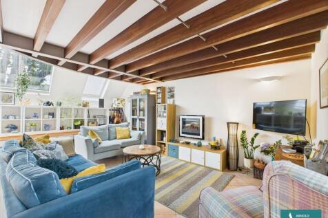 Lounge/dining room/kitchen