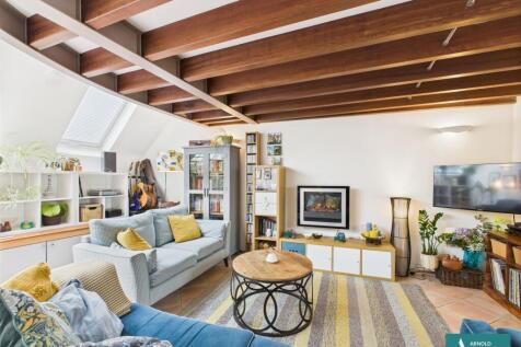 Lounge/dining room/kitchen