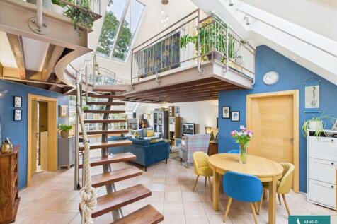 Lounge/dining room/kitchen