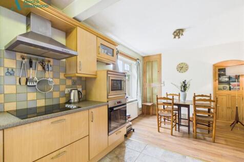 Dining kitchen