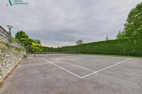 Communal Tennis Courts