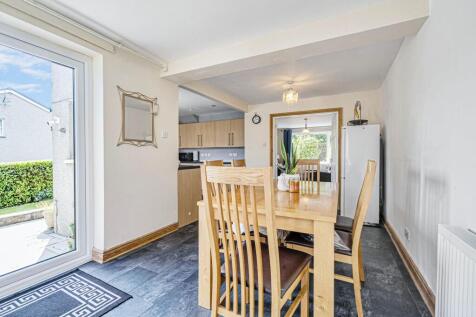 Open plan kitchen / dining room